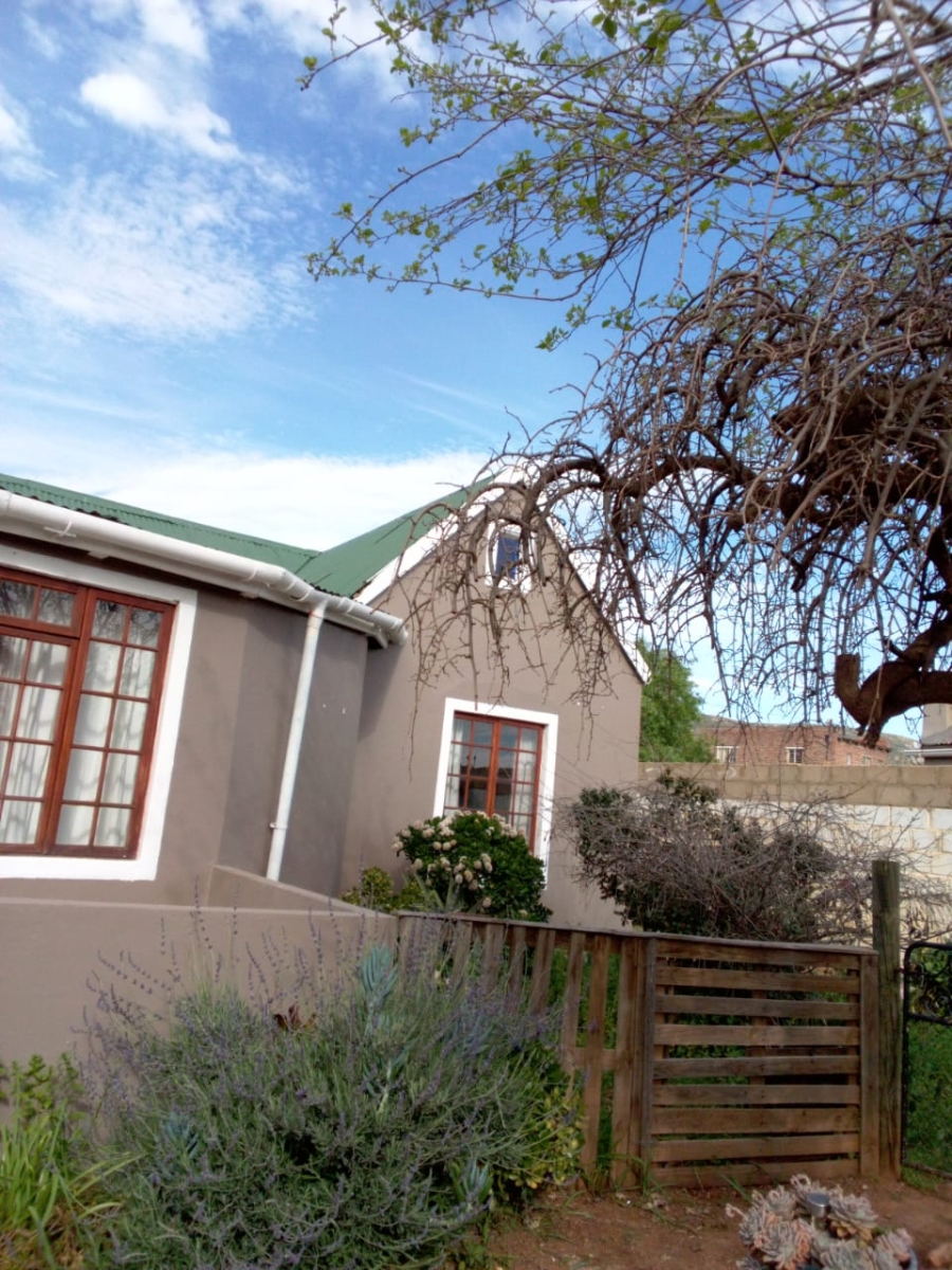 4 Bedroom Property for Sale in Uniondale Western Cape